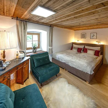 Adelwoehrer Haus Farm stay *