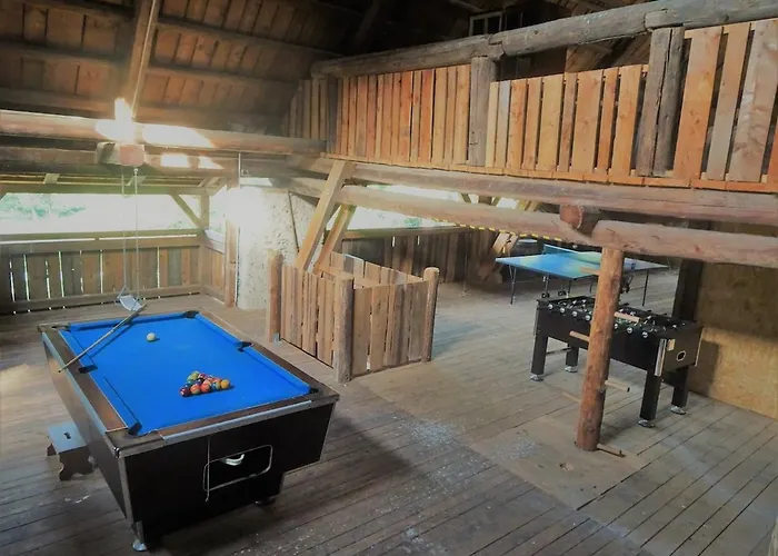 Adelwoehrerhof مزرعة للإقامة