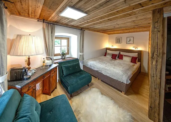 Adelwoehrerhof مزرعة للإقامة *